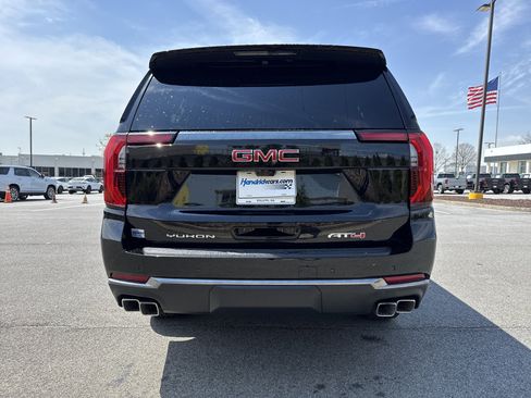 New 2026 GMC Yukon XL AT4 w/ AT4 Premium Plus Package AWD/4WD image 9
