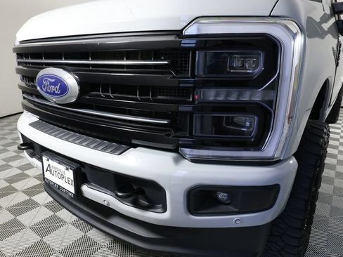 Used 2025 Ford F250 Platinum AWD/4WD image 42