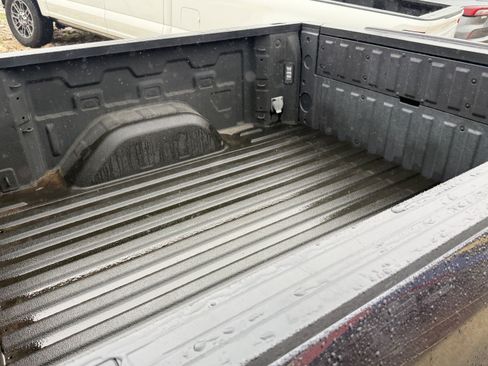 Used 2024 Chevrolet Silverado 1500 LT image 12