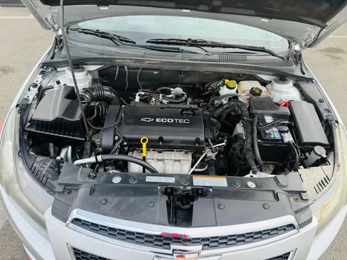 Used 2013 Chevrolet Cruze LS FWD image 17