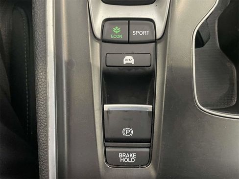 Used 2018 Honda Accord Hybrid image 22