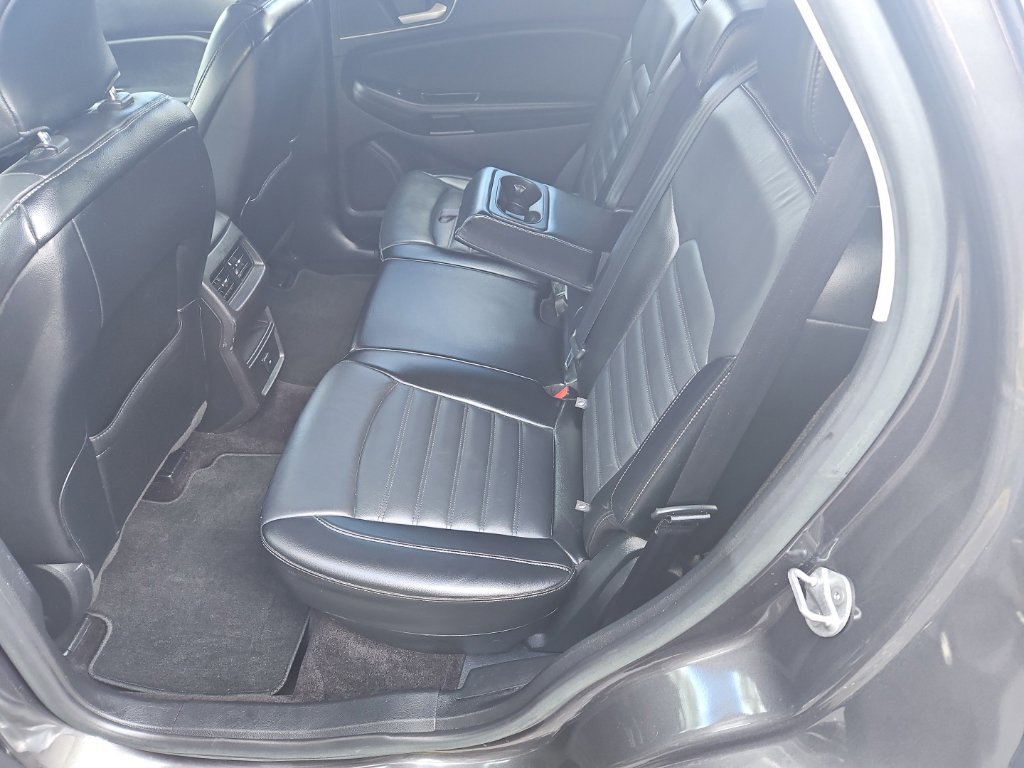 Used 2017 Ford Edge SEL w/ Equipment Group 201A AWD/4WD image 24