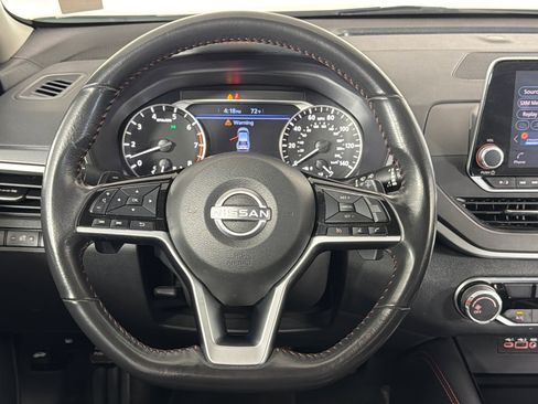 Used 2023 Nissan Altima 2.5 SR FWD image 23