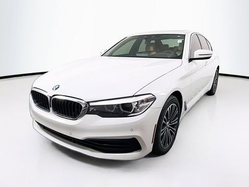 Used 2020 BMW 530i w/ Premium Package image 3
