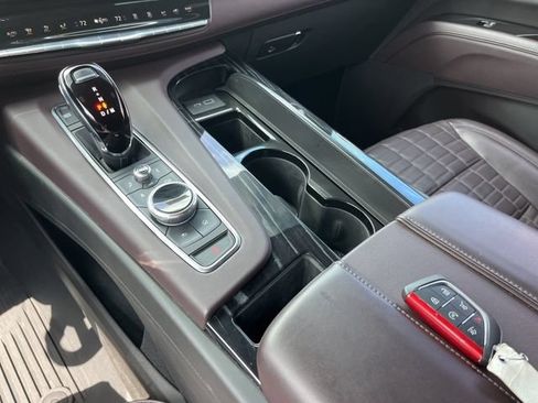 Used 2023 Cadillac Escalade V AWD/4WD image 34