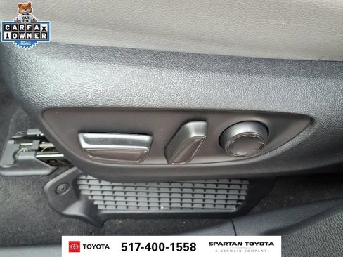 Used 2026 Toyota Sienna XLE FWD image 16