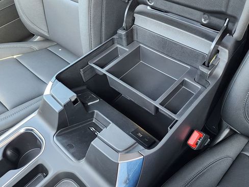 New 2026 GMC Sierra 1500 SLT image 32