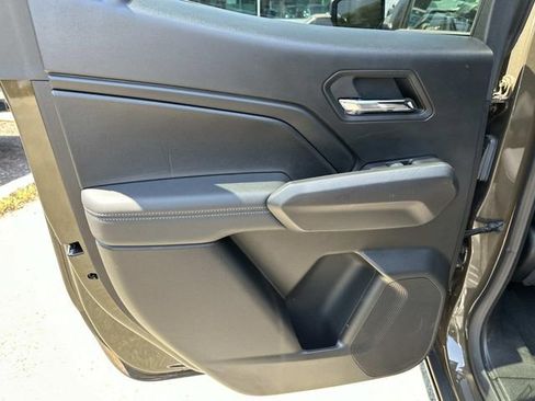 Used 2024 Chevrolet Colorado LT w/ LT Convenience Package III RWD image 16