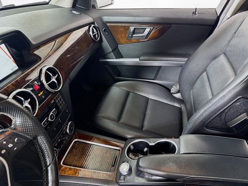 Used 2015 Mercedes-Benz GLK 350 4MATIC image 25