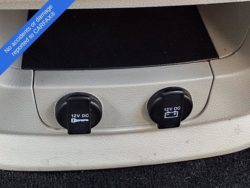 Used 2016 Chrysler Town & Country Touring w/ Driver Convenience Group FWD image 24