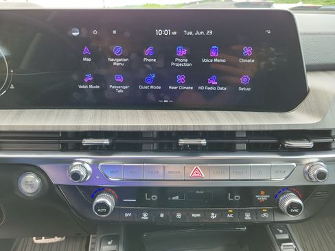 Used 2024 Kia Telluride SX FWD image 9