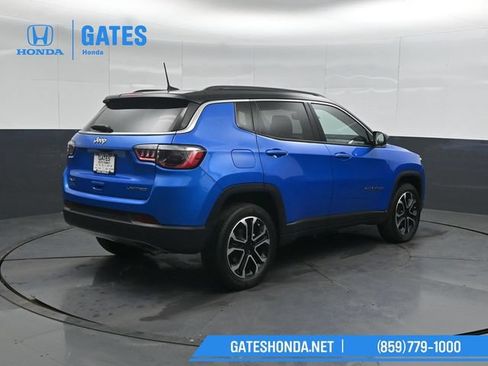 Used 2022 Jeep Compass Limited AWD/4WD image 2