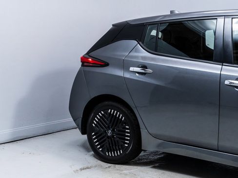 Used 2023 Nissan Leaf SV Plus image 11