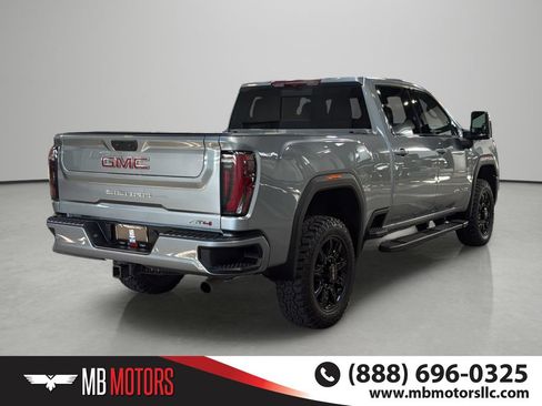 Used 2024 GMC Sierra 3500 AT4 w/ AT4 Preferred Package AWD/4WD image 4