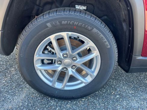 New 2025 Jeep Grand Cherokee L Laredo w/ Luxury Tech Group I image 26