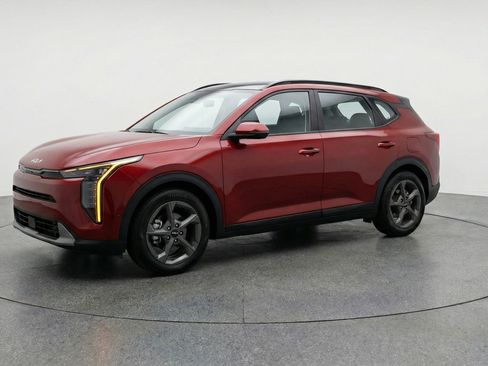 Used 2025 Kia K4 LXS image 3