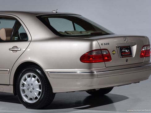 Used 2001 Mercedes-Benz E 320 Sedan image 15