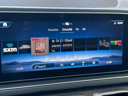 Certified 2025 Mercedes-Benz GLS 450 4MATIC image 24