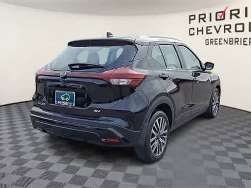 Used 2024 Nissan Kicks SV image 8