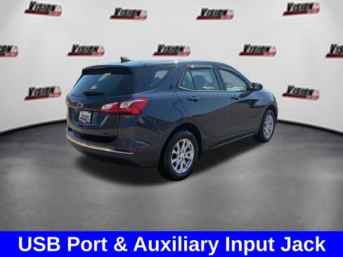 Used 2018 Chevrolet Equinox LS w/ LPO, Blackout Package AWD/4WD image 5