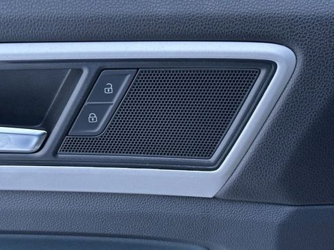 Used 2021 Volkswagen Atlas Cross Sport SEL image 25