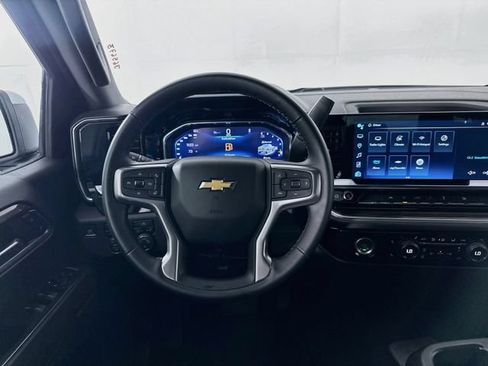 Used 2024 Chevrolet Silverado 1500 LT AWD/4WD image 11