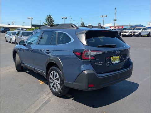 Used 2025 Subaru Outback Premium AWD/4WD image 8