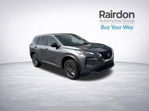 Used 2023 Nissan Rogue S image 1