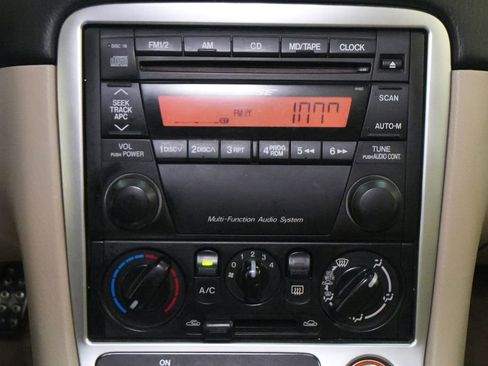 Used 2003 MAZDA MX-5 Miata image 26