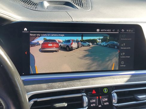 Used 2021 BMW X7 M50i image 28