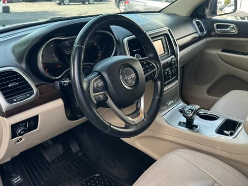 Used 2014 Jeep Grand Cherokee Laredo AWD/4WD image 13