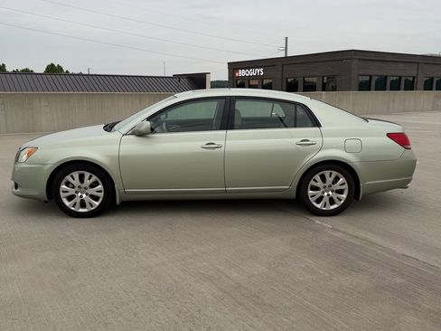 Used 2008 Toyota Avalon XLS FWD image 10