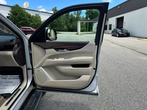 Used 2016 Cadillac Escalade ESV Premium AWD/4WD image 55