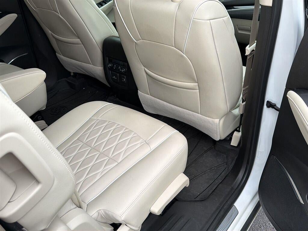 Used 2022 Buick Enclave Avenir w/ Avenir Technology Package AWD/4WD image 43