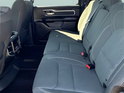 Used 2019 RAM 1500 Big Horn AWD/4WD image 16