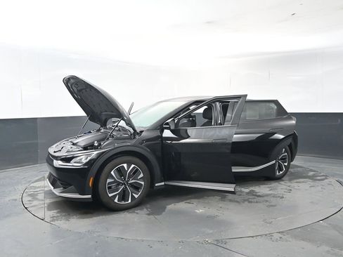 Used 2024 Kia EV6 Light image 28