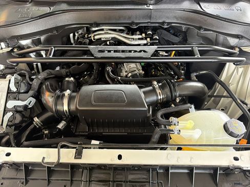 Used 2025 Ford Explorer ST image 41