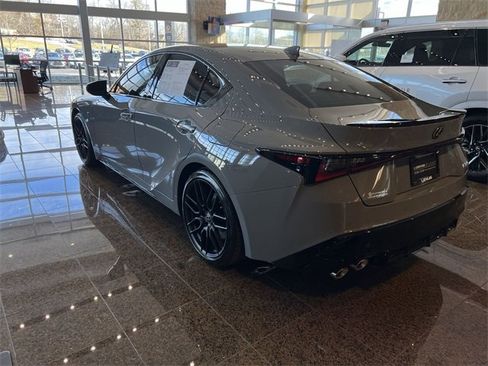 Used 2022 Lexus IS 500 image 5