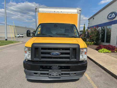 Used 2022 Ford E-350 and Econoline 350 Super Duty RWD image 11