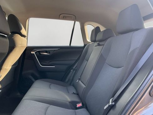 Used 2025 Toyota RAV4 XLE AWD/4WD image 15