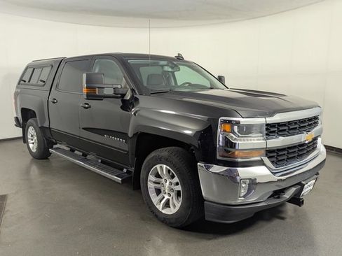 Used 2017 Chevrolet Silverado 1500 LT w/ Max Trailering Package AWD/4WD image 2