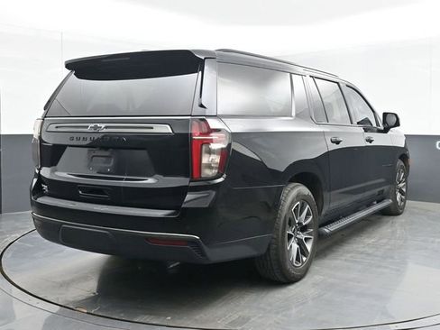 Used 2021 Chevrolet Suburban Z71 w/ Z71 Off-Road Package AWD/4WD image 14