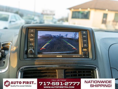 Used 2019 Dodge Grand Caravan SE w/ UConnect Hands-Free Group image 19