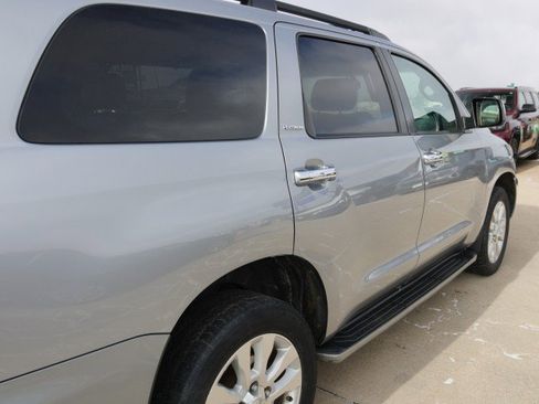 Used 2012 Toyota Sequoia Platinum image 9