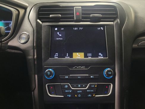 Used 2019 Ford Fusion SE w/ Equipment Group 151A image 25