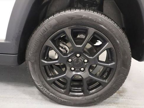 Certified 2023 Jeep Compass Latitude w/ Sun and Sound Group AWD/4WD image 28