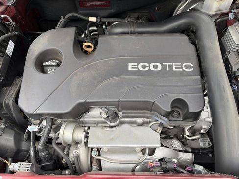 Used 2018 Chevrolet Equinox Premier image 24