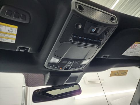 Used 2022 Ford F250 Platinum w/ Tremor Off-Road Package image 11