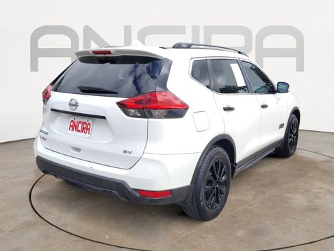 Used 2017 Nissan Rogue SV FWD image 13