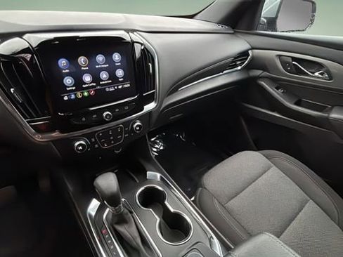 Used 2023 Chevrolet Traverse LT image 24